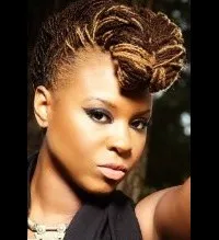 영화배우인 토레이 하트의 대표 이미지