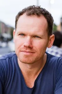 영화배우인 댄 헤이버필드의 대표 이미지