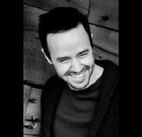 영화배우인 맥스 라페리에르의 대표 이미지