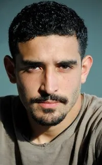 영화배우인 크리스토퍼 마르케스의 대표 이미지