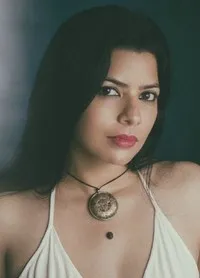 영화배우인 라지시리 데시판데의 대표 이미지