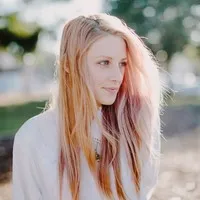 영화배우인 스테파니 킹의 대표 이미지