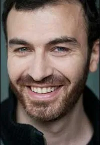 영화배우인 세바스티엔 시삭의 대표 이미지