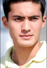 영화배우인 산자르 마디예프의 대표 이미지