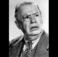 배우, 음악인 찰스 코번의 대표 이미지