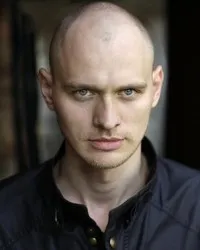 영화배우인 마르코 레흐트의 대표 이미지