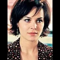 배우인 아멜르 듀스치의 대표 이미지