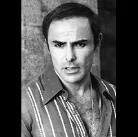 배우, 감독인 존 색슨의 대표 이미지