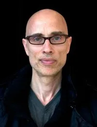 영화배우인 제임스 힌드먼의 대표 이미지