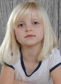 영화배우인 에밀리아 피스케의 대표 이미지