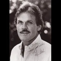 배우인 존 벡의 대표 이미지