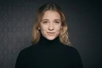 영화배우인 안나 레나 클렌케의 대표 이미지