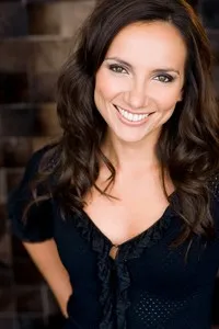 영화배우인 레일라 버치의 대표 이미지