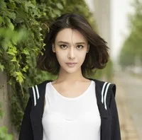 영화배우인 방록의 대표 이미지