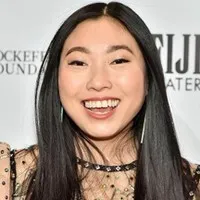 영화배우, 가수인 아콰피나의 대표 이미지