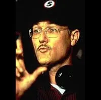 영화감독인 브라이언 유즈나의 대표 이미지