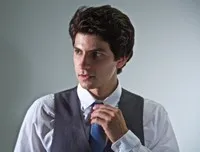 영화배우인 조지 코스투로스의 대표 이미지