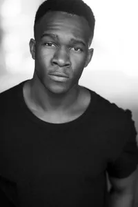 영화배우인 오시 이킬의 대표 이미지