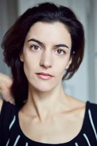 영화배우인 코리나 크라우스의 대표 이미지