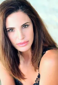 영화배우인 로린 니콜 해밀턴의 대표 이미지