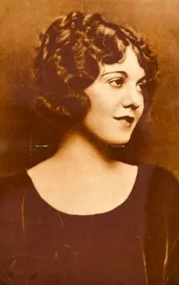 영화배우인 릴라 리의 대표 이미지