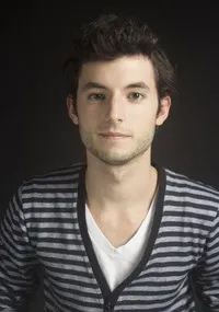 영화배우인 웨슬리 엘더의 대표 이미지