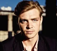 영화배우인 데이빗 슈터의 대표 이미지