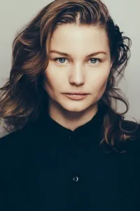 영화배우인 이벤 아케를리의 대표 이미지