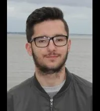 영화배우인 마티스 크뤼송의 대표 이미지