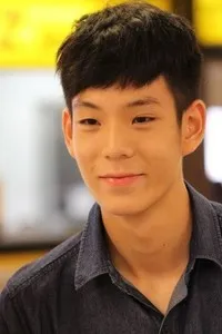 영화배우인 크리사나품 피불송그람의 대표 이미지