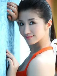 영화배우인 피일가의 대표 이미지