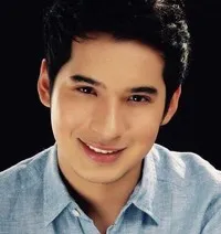 영화배우인 크리스티안 배블스의 대표 이미지