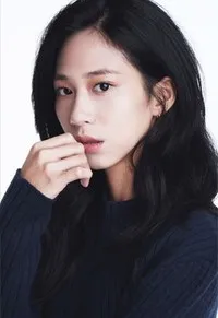 영화배우인 유이든의 대표 이미지