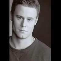 영화배우인 에릭 네닝거의 대표 이미지