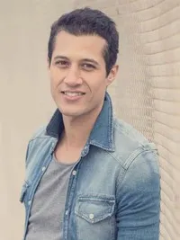 영화배우인 누아멘 마마르의 대표 이미지