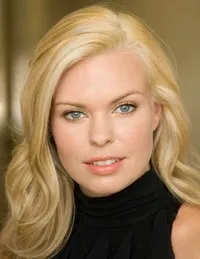 영화배우인 니콜 버치의 대표 이미지