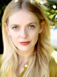 시나리오작가인 앨리스 파울처의 대표 이미지