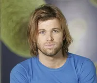 영화배우인 벤자민 아마데오의 대표 이미지