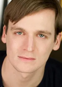 영화배우인 존 P. 맥긴티의 대표 이미지