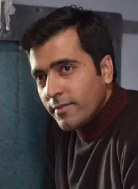 영화배우인 아비르 채터지의 대표 이미지