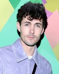 영화배우인 조너 하우어 킹의 대표 이미지