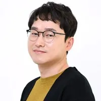 영화배우인 신재훈의 대표 이미지
