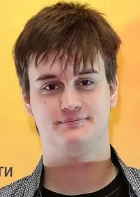 영화배우인 알렉산드르 도모가로프의 대표 이미지