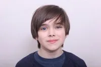 영화배우인 도미니크 코발치크의 대표 이미지