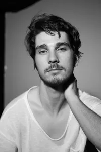 영화배우인 안겔 다미안의 대표 이미지