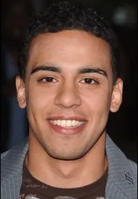 영화배우인 빅터 라숙의 대표 이미지