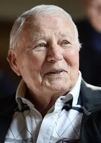 영화배우인 카렐 피알라의 대표 이미지