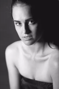 영화배우인 러비 언더우드의 대표 이미지