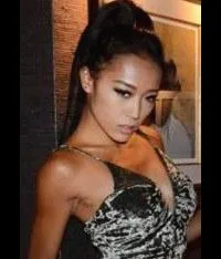 영화배우인 레베카 첸의 대표 이미지