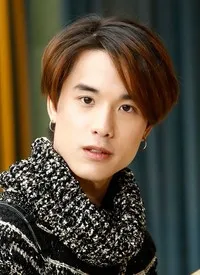 영화배우인 티라돈 수파펀핀요의 대표 이미지